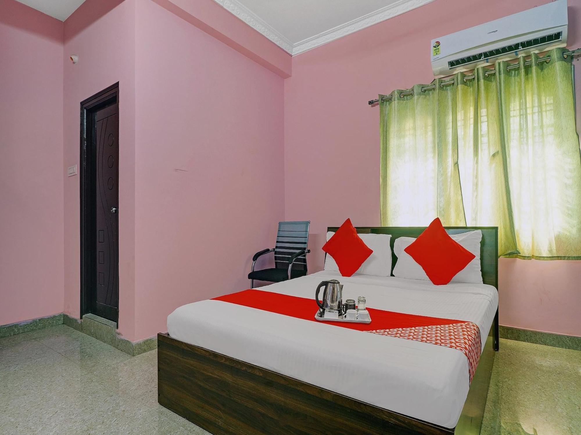Hotel O S V Residency Kajaguda Near Gachibowli Hyderabad Exterior foto