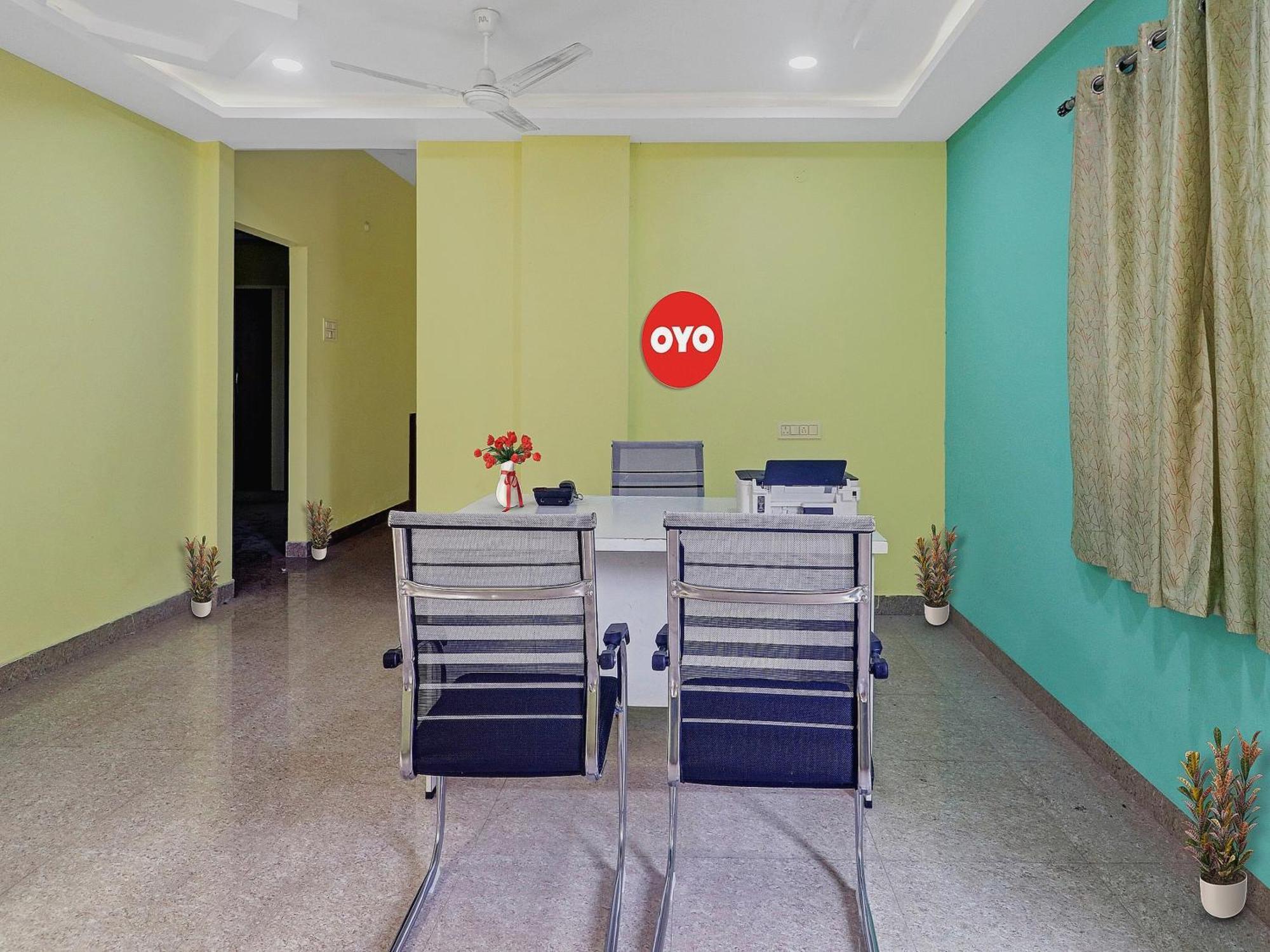 Hotel O S V Residency Kajaguda Near Gachibowli Hyderabad Exterior foto