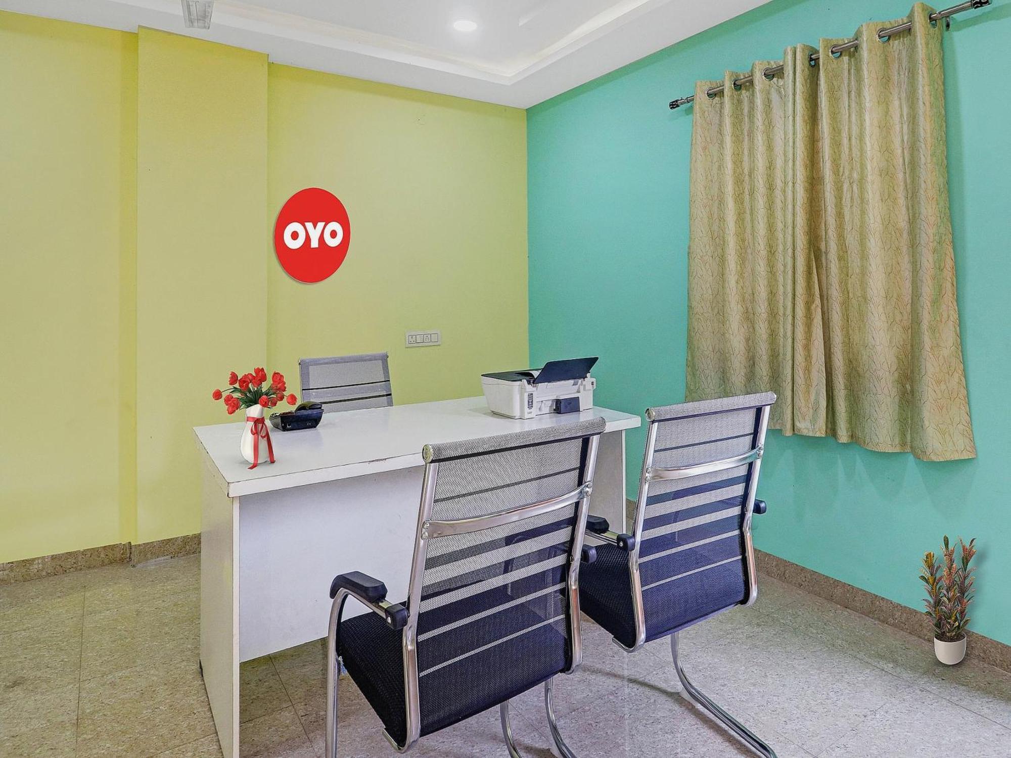 Hotel O S V Residency Kajaguda Near Gachibowli Hyderabad Exterior foto